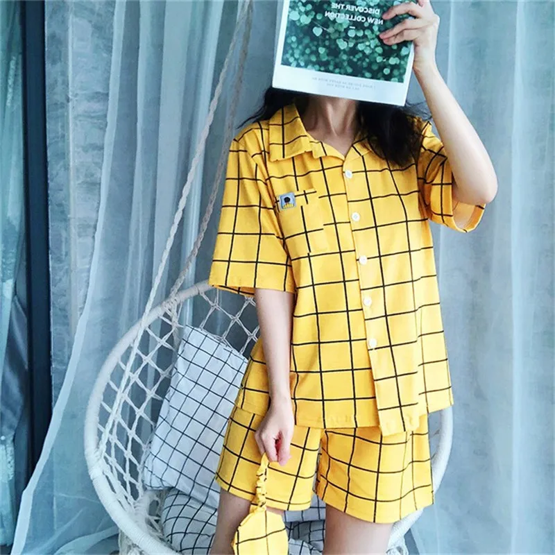 Women's Pajamas Female Yellow Plaid Pajamas Short Sleeve Cardigan Simple Household Women's Wear 3 Piece Women's Short Pajamas
Women's Pajamas Female Yellow Plaid Pajamas Short Sleeve Cardigan Simple Household Women's Wear 3 Piece Women's Short Pajamas