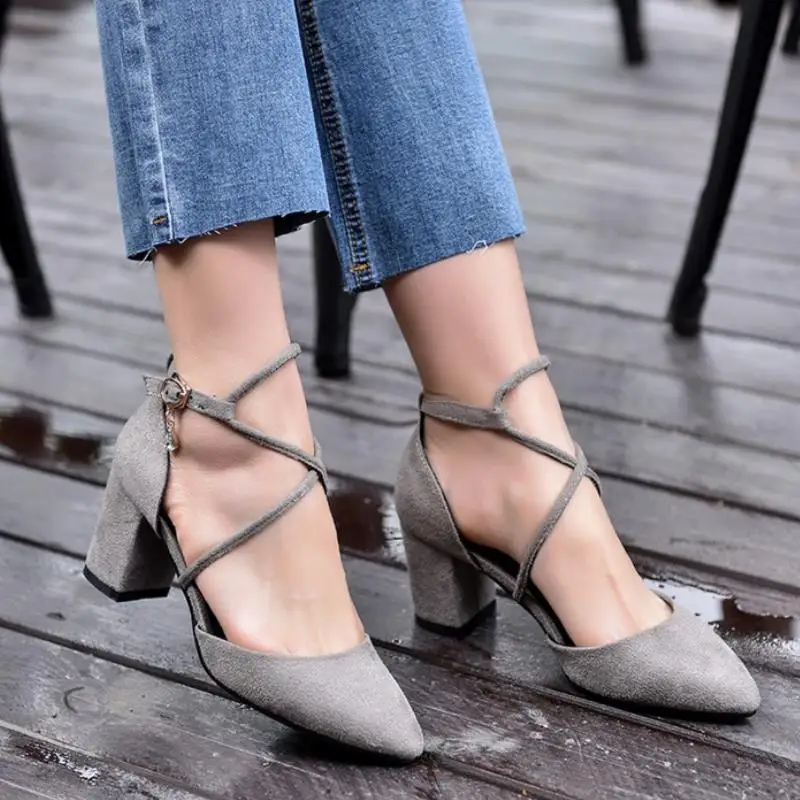 KemeKiss 2021 Size 33-42 Women High Heel Sandals Sexy Buckle Strap Summer Shoes Woman Party New Fashion Office Lady Footwear
KemeKiss 2021 Size 33-42 Women High Heel Sandals Sexy Buckle Strap Summer Shoes Woman Party New Fashion Office Lady Footwear