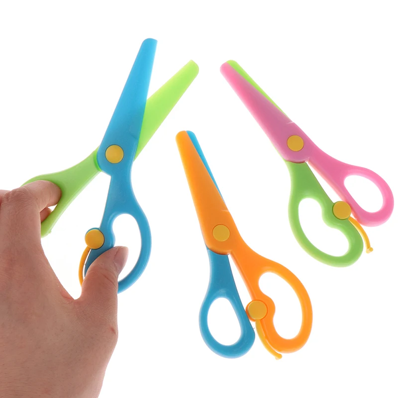 New 1 Pcs 13.7*6.3cm Mini Safety Round Head Plastic Scissors Student Kids Paper Cutting Supplies for Kindergarten School
New 1 Pcs 13.7*6.3cm Mini Safety Round Head Plastic Scissors Student Kids Paper Cutting Supplies for Kindergarten School
