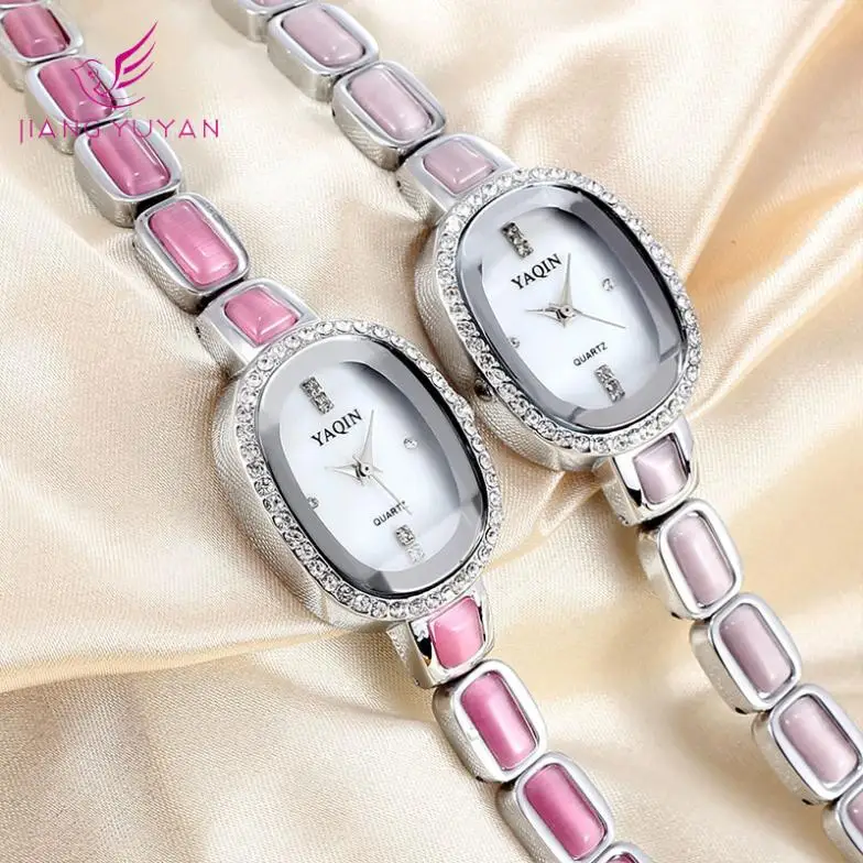 2019New Fashion Ladies Crystal Rhinestone Bracelet Watch Luxury Stainless Steel Strap Quartz Ladies Simple Watch RelogioFeminino
2019New Fashion Ladies Crystal Rhinestone Bracelet Watch Luxury Stainless Steel Strap Quartz Ladies Simple Watch RelogioFeminino