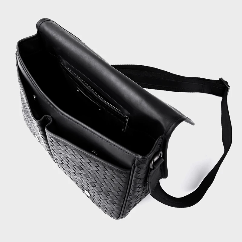 HPE Fashion Double Buckle Men Cowskin Shoulder Bags 2021 New Male Woven Large Capacity Designer Cowhide Crossbody Purse
HPE Fashion Double Buckle Men Cowskin Shoulder Bags 2021 New Male Woven Large Capacity Designer Cowhide Crossbody Purse