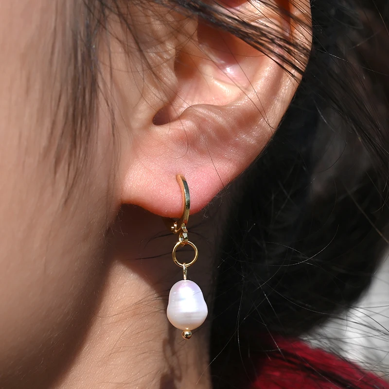 Pearl Shell Gold Hoop Earrings Fashion Demon Eye Love Butterfly Cute Earrings For Women Party Handmade Jewelry
Pearl Shell Gold Hoop Earrings Fashion Demon Eye Love Butterfly Cute Earrings For Women Party Handmade Jewelry