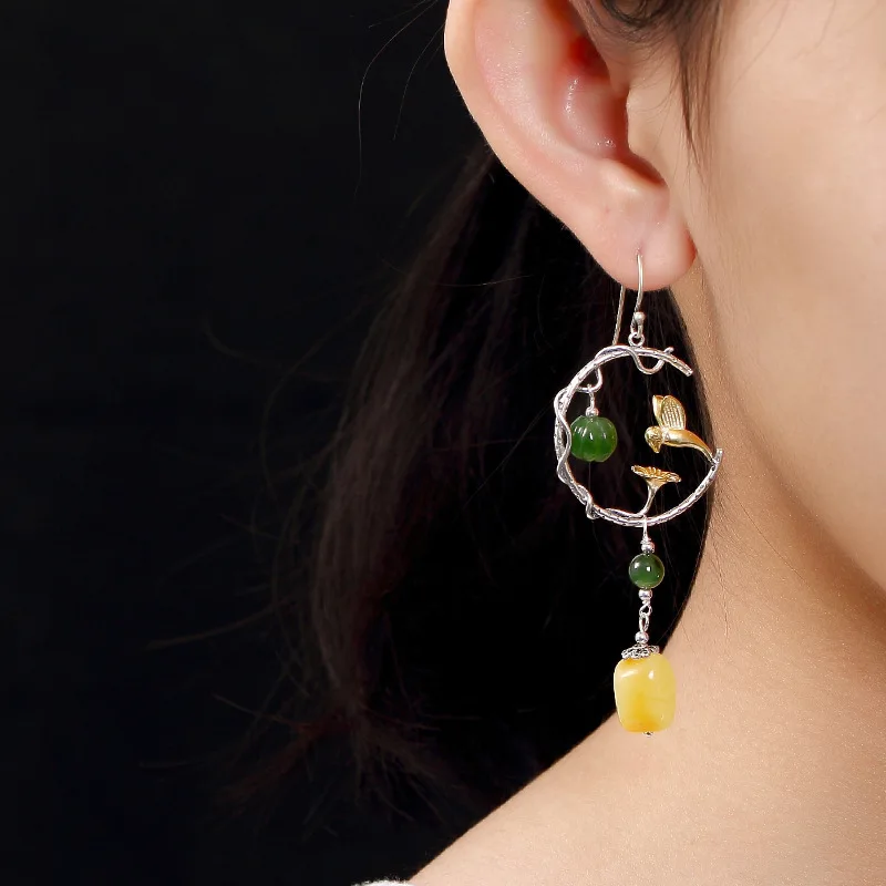 Wholesale S925 Sterling Silver Beeswax Amber Eardrop Inlaid Hetian Jade Lotus Ladies Magpie Earrings Dangler
Wholesale S925 Sterling Silver Beeswax Amber Eardrop Inlaid Hetian Jade Lotus Ladies Magpie Earrings Dangler