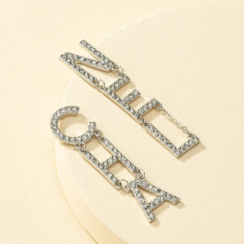 Korean 2021 New Geometric Letters Diamonds Earrings Fashion Brand Women Female Jewelry Zircon Drop Earring Gifts
Korean 2021 New Geometric Letters Diamonds Earrings Fashion Brand Women Female Jewelry Zircon Drop Earring Gifts