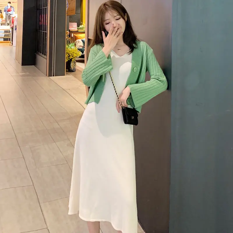 2020 Cardigan Autumn Long Flare Sleeve Short Sweater Women Ribbed Knitted Cotton Tops Black White Ladies Soft Matching Set
2020 Cardigan Autumn Long Flare Sleeve Short Sweater Women Ribbed Knitted Cotton Tops Black White Ladies Soft Matching Set