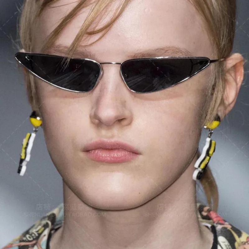 Солнцезащитные очки в металлической оправе UV400 женские, зеркальные, в форме капли, треугольные, с градиентом, кошачий глаз
Солнцезащитные очки в металлической оправе UV400 женские, зеркальные, в форме капли, треугольные, с градиентом, кошачий глаз