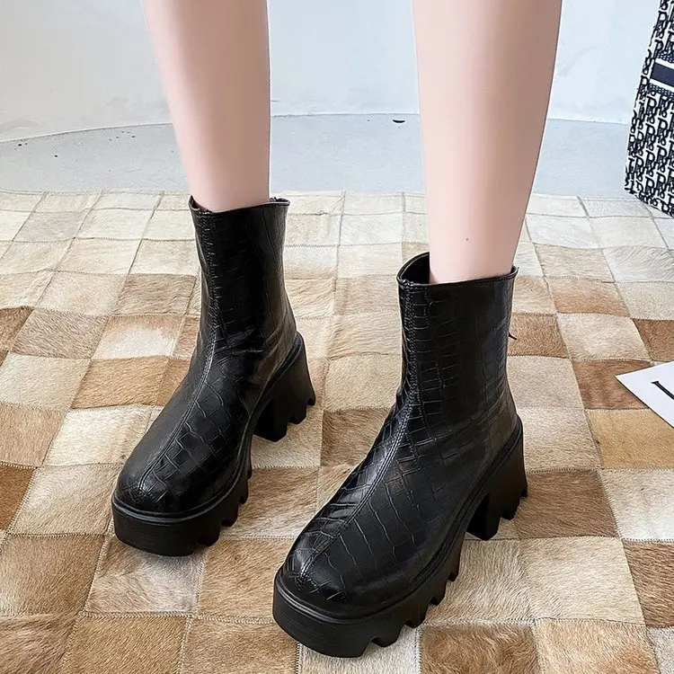 Fashion Platform Super Square High Heel Women Ankle Boots PU Leather Zipper Women Motorcycle Boots
Fashion Platform Super Square High Heel Women Ankle Boots PU Leather Zipper Women Motorcycle Boots