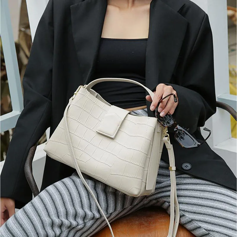 Quality Women Genuine LeatherBag Cowhide Luxury Designer Women's genuine handbag women's leather shoulder bags Female bag
Quality Women Genuine LeatherBag Cowhide Luxury Designer Women's genuine handbag women's leather shoulder bags Female bag