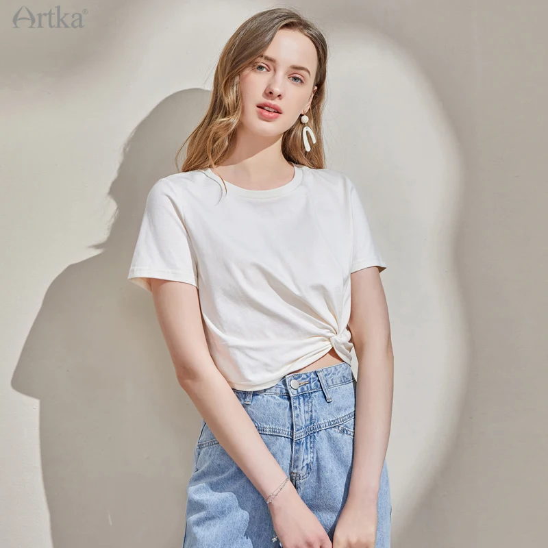 ARTKA 2021 Summer New Women T-shirt 100% Cotton Fashion Casual O-Neck T-shirts Loose Simple Short Tied White T-shirts TA25116C 
ARTKA 2021 Summer New Women T-shirt 100% Cotton Fashion Casual O-Neck T-shirts Loose Simple Short Tied White T-shirts TA25116C
