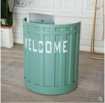 Clothing store cashier small bar Internet red small counter modern simple iron reception desk small reception desk
Clothing store cashier small bar Internet red small counter modern simple iron reception desk small reception desk