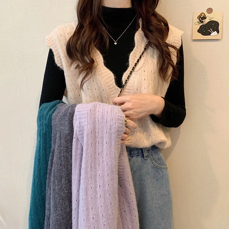 Spring Fashion Hollow Out V Neck Sweaters Vest Women Korean Vintage Button Sleeveless Cardigan Casual All-match Loose Knitwear
Spring Fashion Hollow Out V Neck Sweaters Vest Women Korean Vintage Button Sleeveless Cardigan Casual All-match Loose Knitwear
