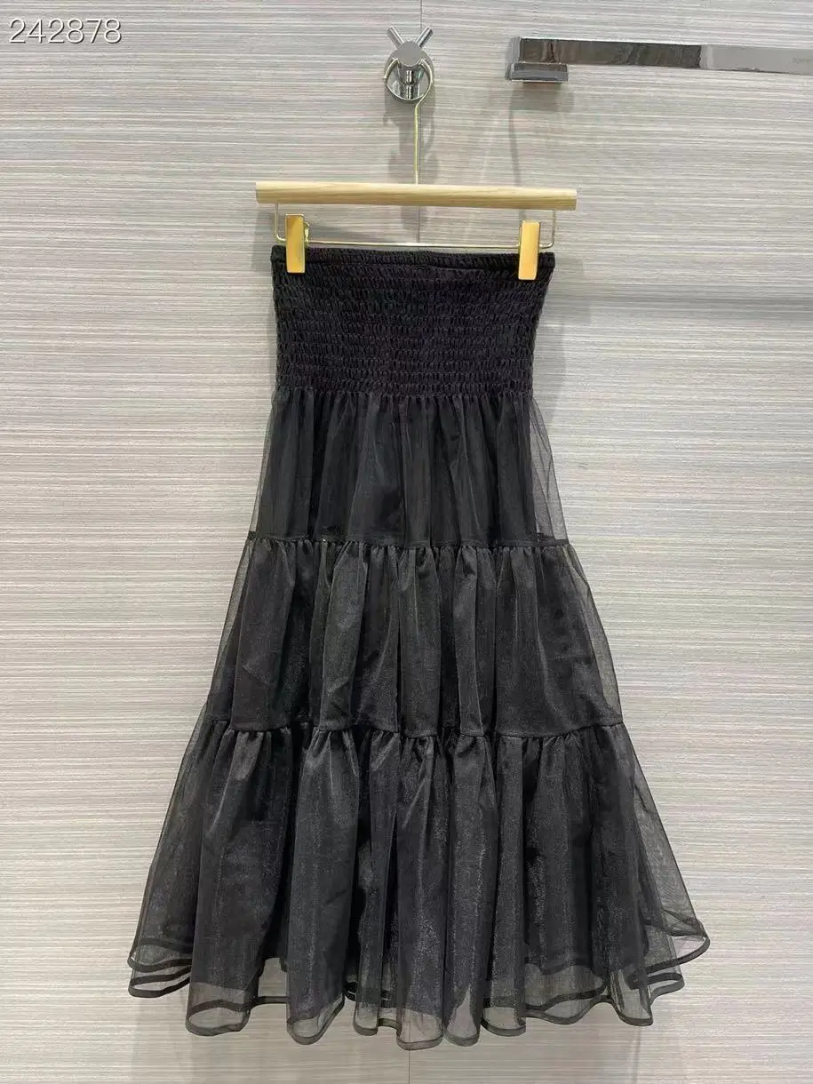 2021 New Runway Designer Winter Midi Skirt Women's Elegant Solid Waist Elastic Ruffles Mesh Black Skirt Female
2021 New Runway Designer Winter Midi Skirt Women's Elegant Solid Waist Elastic Ruffles Mesh Black Skirt Female