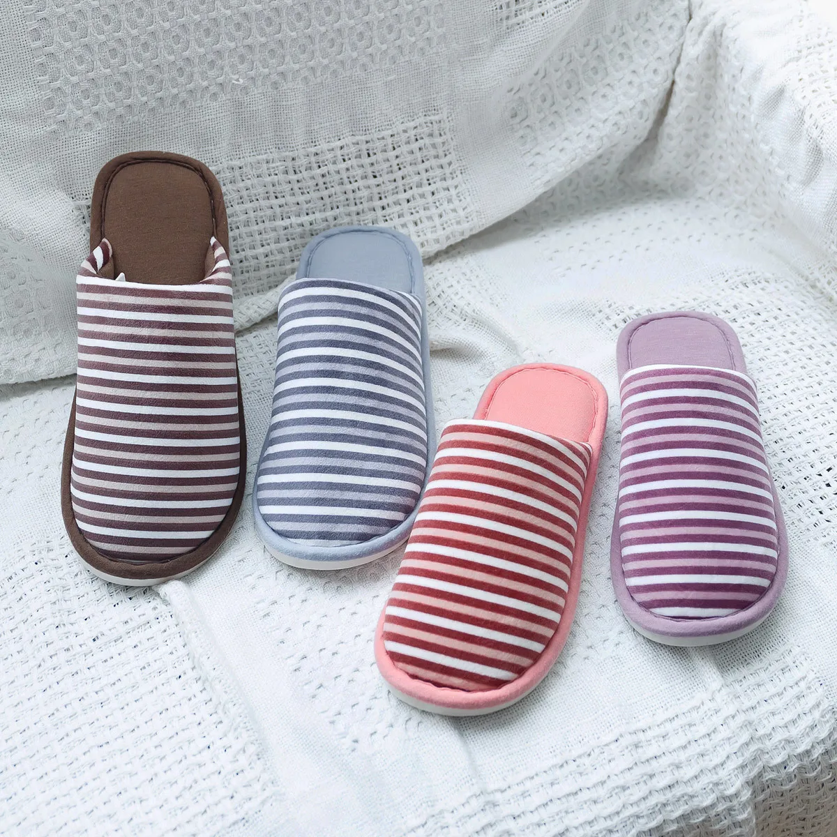 Harajuku Plush Striped Women Winter Casual Warm Cotton Indoor Slippers Soft Stuffed Non-slip Fashion Couple Flip Flop Home Shoes
Harajuku Plush Striped Women Winter Casual Warm Cotton Indoor Slippers Soft Stuffed Non-slip Fashion Couple Flip Flop Home Shoes