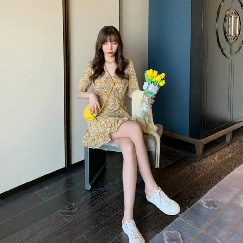 Purple Floral Pleated Dress Women's 2021 Spring Summer V-neck Cover Belly Show Thin Chiffon Skirt Net Red Kawaii Clothes
Purple Floral Pleated Dress Women's 2021 Spring Summer V-neck Cover Belly Show Thin Chiffon Skirt Net Red Kawaii Clothes