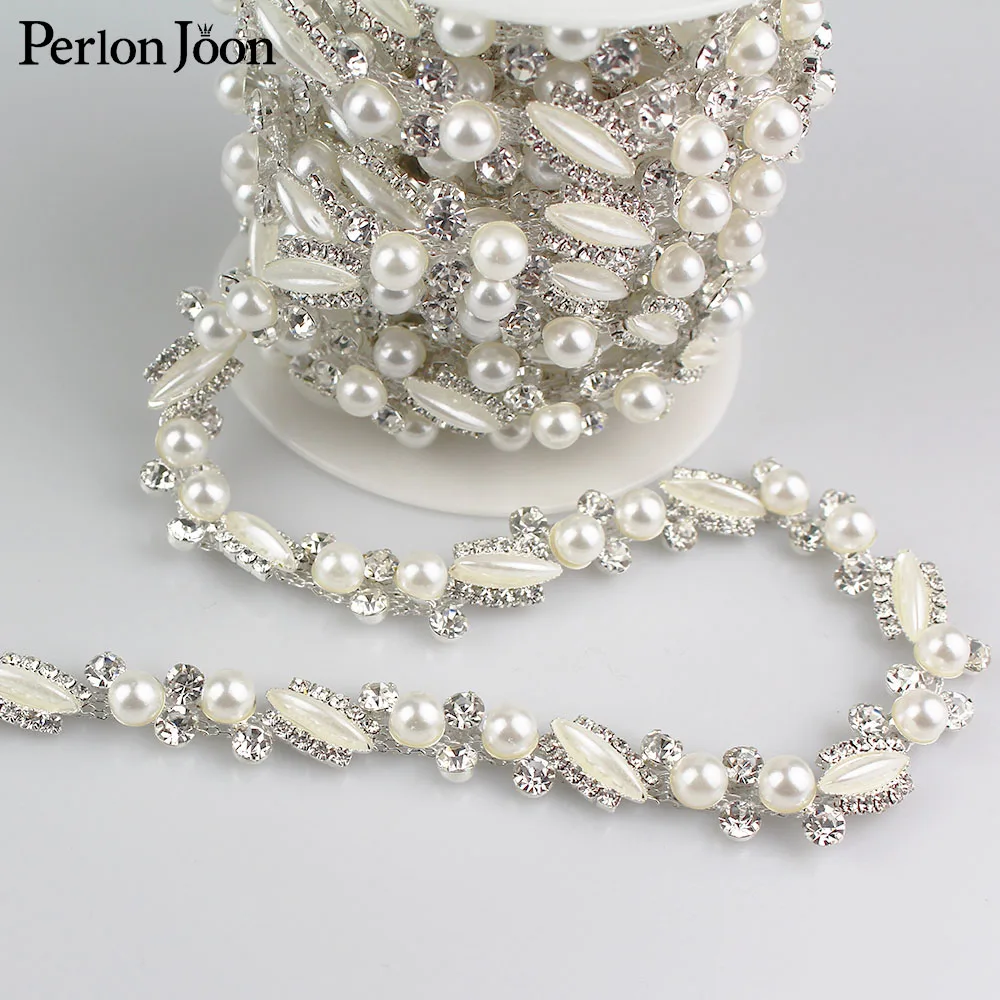 1yard Rice-shaped pearl crystal rhinestones trim metal chain Ribbon for dress, bag, shoes accessories ML010
1yard Rice-shaped pearl crystal rhinestones trim metal chain Ribbon for dress, bag, shoes accessories ML010