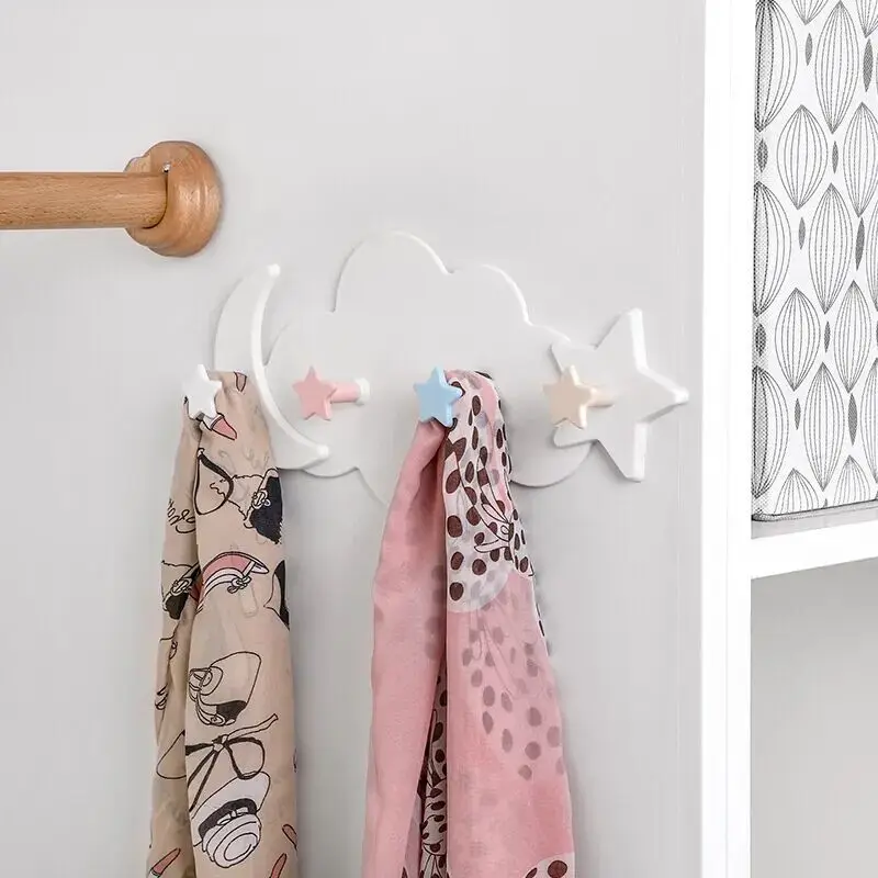Мультяшные настенные крючки в форме облака, прочная клейкая вешалка для ванной, одежды, мелочи, 3 крючка, держатель для подвешивания, украшен... 
Мультяшные настенные крючки в форме облака, прочная клейкая вешалка для ванной, одежды, мелочи, 3 крючка, держатель для подвешивания, украшен...