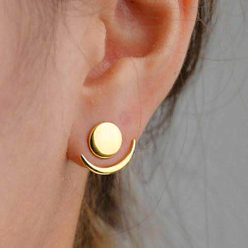 2021 New Fashion Elegant High Generous Gold Color Earrings Female Crescent Moon Light Luxury Vintage Ear Wearing Jewelry RG0309
2021 New Fashion Elegant High Generous Gold Color Earrings Female Crescent Moon Light Luxury Vintage Ear Wearing Jewelry RG0309