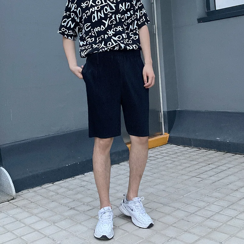 Plus Size Unisex Shorts Summer 2021 New High Waist Solid Color Elastic Loose Miyake Pleated Straight Shorts For Men And Women
Plus Size Unisex Shorts Summer 2021 New High Waist Solid Color Elastic Loose Miyake Pleated Straight Shorts For Men And Women