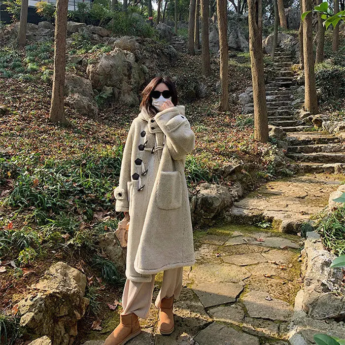 Women 2022 Winter New Faux Lamb Fur Jackets Female Long Solid Thicken Warm Overcoats Ladies Sheep Shearing Hooded Coats Y967
Women 2022 Winter New Faux Lamb Fur Jackets Female Long Solid Thicken Warm Overcoats Ladies Sheep Shearing Hooded Coats Y967