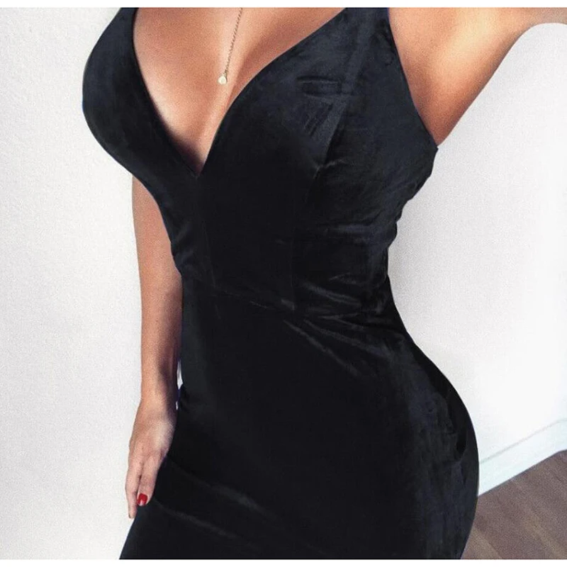 2021 New Women Deep V Neck Sexy Dress Solid Straight Velete Party Elegant Dresses Female Summer Backless Spaghetti Strap Dress
2021 New Women Deep V Neck Sexy Dress Solid Straight Velete Party Elegant Dresses Female Summer Backless Spaghetti Strap Dress