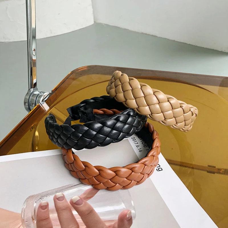 PU Weave Braid Hairband Women Girls Fashion Wide Side Headbands Hair Hoop Band Woven Turban Headwear Vintage Hair Accessories
PU Weave Braid Hairband Women Girls Fashion Wide Side Headbands Hair Hoop Band Woven Turban Headwear Vintage Hair Accessories