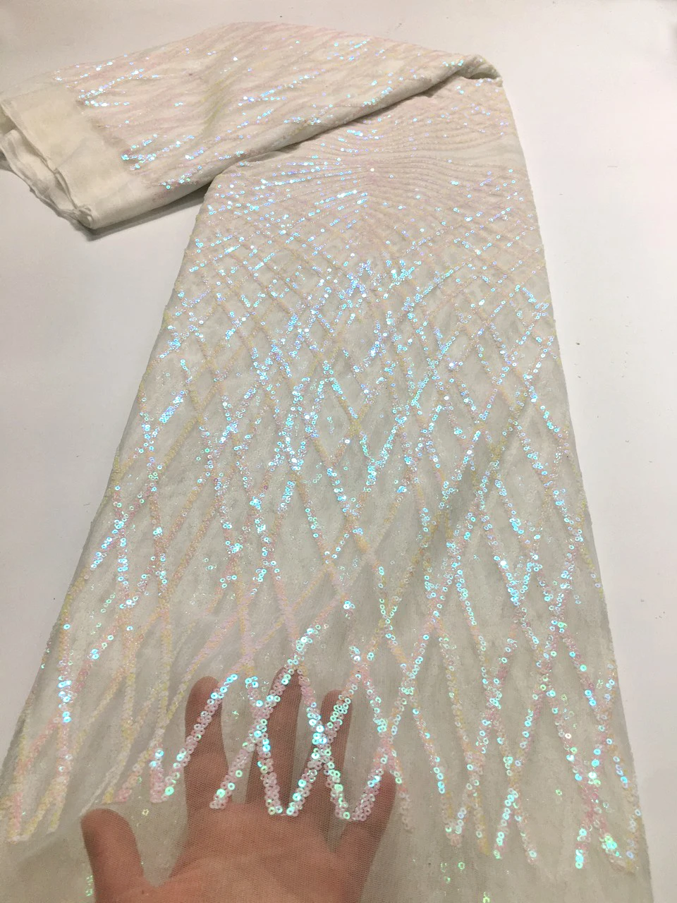 2021 Latest White French Nigerian Lace Fabric High Quality Sequins Tulle African Lace Fabric Cheap Lace Wedding Tulle Lace M4678
2021 Latest White French Nigerian Lace Fabric High Quality Sequins Tulle African Lace Fabric Cheap Lace Wedding Tulle Lace M4678