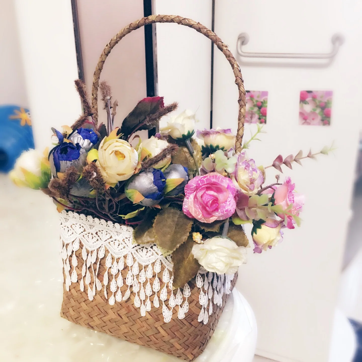 White Feather Tassel Decoration Flower Basket Hanging Basket Storage BasketHome Decoration Children's Toy Storage
White Feather Tassel Decoration Flower Basket Hanging Basket Storage BasketHome Decoration Children's Toy Storage
