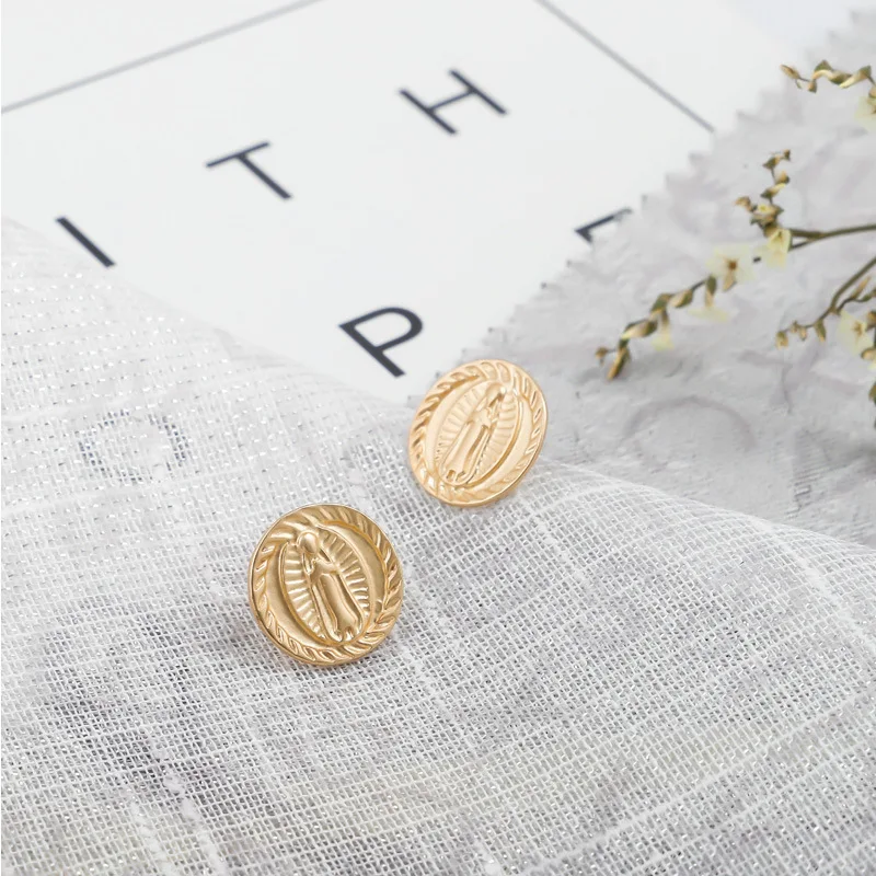 2021 Baroque Vintage Portrait Carved Round Stud Earrings Gold Metal Retro Earrings For Lady Women New Jewelry
2021 Baroque Vintage Portrait Carved Round Stud Earrings Gold Metal Retro Earrings For Lady Women New Jewelry