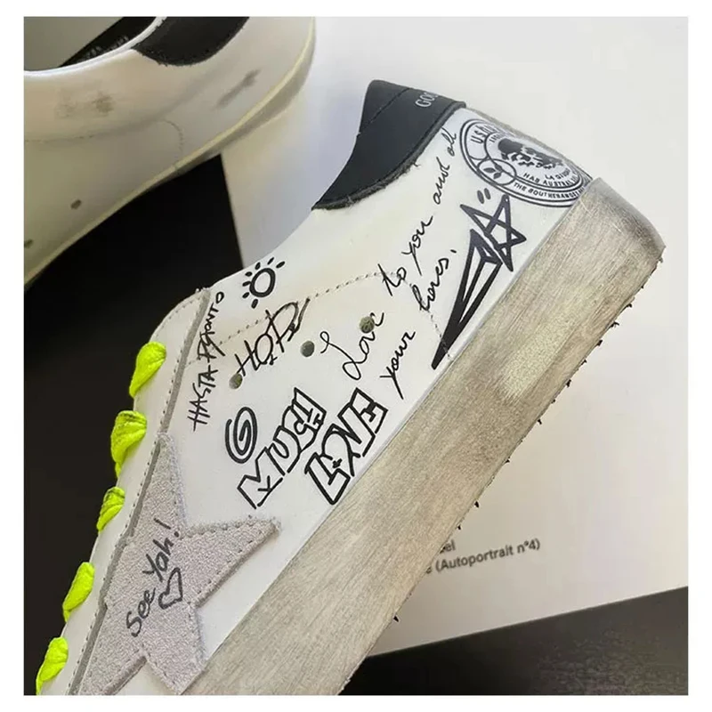 2021 new graffiti white shoes suede black tail dirty shoes Korean version of the star leather increased women's shoes sneakers
2021 new graffiti white shoes suede black tail dirty shoes Korean version of the star leather increased women's shoes sneakers