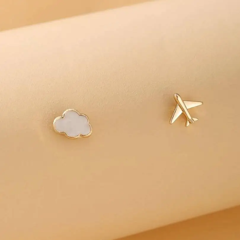 Cloud Sweet Small Plane Korean Earings For Girl And Women Asymmetric Funny Fall Earrings European fashion Stud earring серьги
Cloud Sweet Small Plane Korean Earings For Girl And Women Asymmetric Funny Fall Earrings European fashion Stud earring серьги