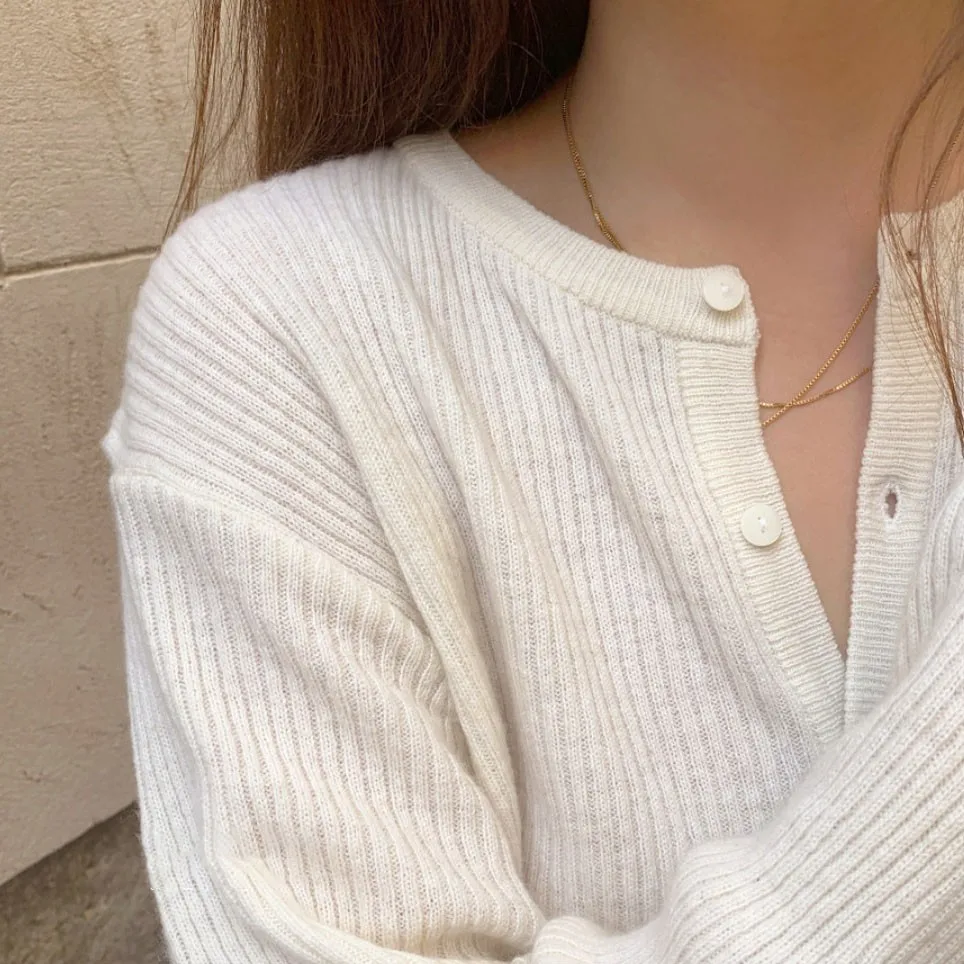 2020 Fall Cashmere Sweater Cardigan Woman Women V-Neck Clothes Korean Cropped Winter Crop Top Long Sleeve Mujer Jumper White 
2020 Fall Cashmere Sweater Cardigan Woman Women V-Neck Clothes Korean Cropped Winter Crop Top Long Sleeve Mujer Jumper White