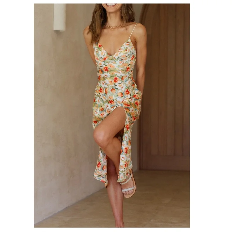 Женское шифоновое платье на бретелях-спагетти, ТРАПЕЦИЕВИДНОЕ ПЛАТЬЕ средней длины без рукавов с высокой талией и цветочным принтом с разр...
Женское шифоновое платье на бретелях-спагетти, ТРАПЕЦИЕВИДНОЕ ПЛАТЬЕ средней длины без рукавов с высокой талией и цветочным принтом с разр...