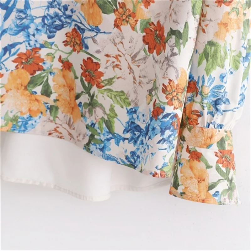 ZXQJ Women 2020 Fashion Printed Loose Pullover Blouses Vintage High Neck Long Sleeve Side Vents Female Shirts Chic Tops
ZXQJ Women 2020 Fashion Printed Loose Pullover Blouses Vintage High Neck Long Sleeve Side Vents Female Shirts Chic Tops