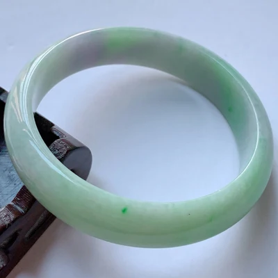 Natural Burmese jadeite two-tone 54-64mm light green bracelet elegant princess jewelry for mother and girlfriend
Natural Burmese jadeite two-tone 54-64mm light green bracelet elegant princess jewelry for mother and girlfriend