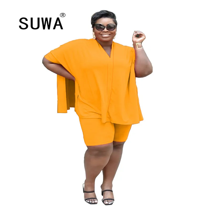 Plus size women two piece set oversize loose t-shirts top + high waist skinny biker shorts lounge home wear
Plus size women two piece set oversize loose t-shirts top + high waist skinny biker shorts lounge home wear
