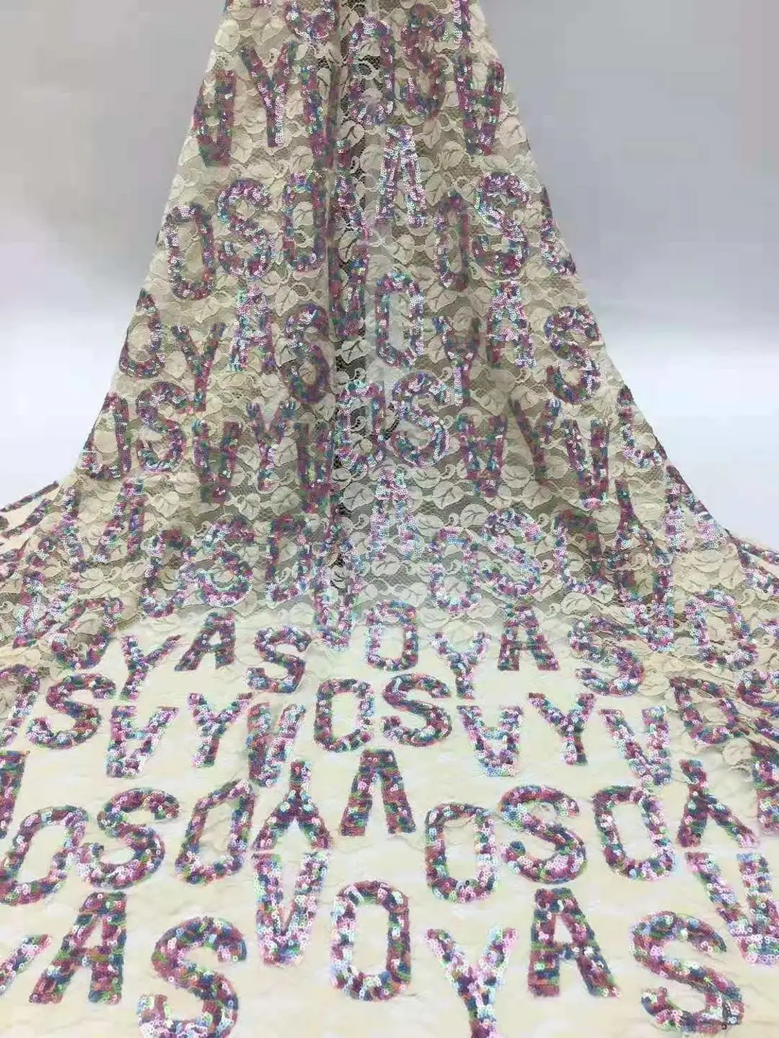 Sequin embroidery flower lace fabric/ Word sequin African Nigeria mesh lace embroidery/evening dress party/ladies apparel fabric
Sequin embroidery flower lace fabric/ Word sequin African Nigeria mesh lace embroidery/evening dress party/ladies apparel fabric