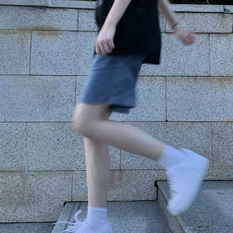 Denim shorts women's summer 2021 new high waist slim A-line wide leg pants loose Capris
Denim shorts women's summer 2021 new high waist slim A-line wide leg pants loose Capris