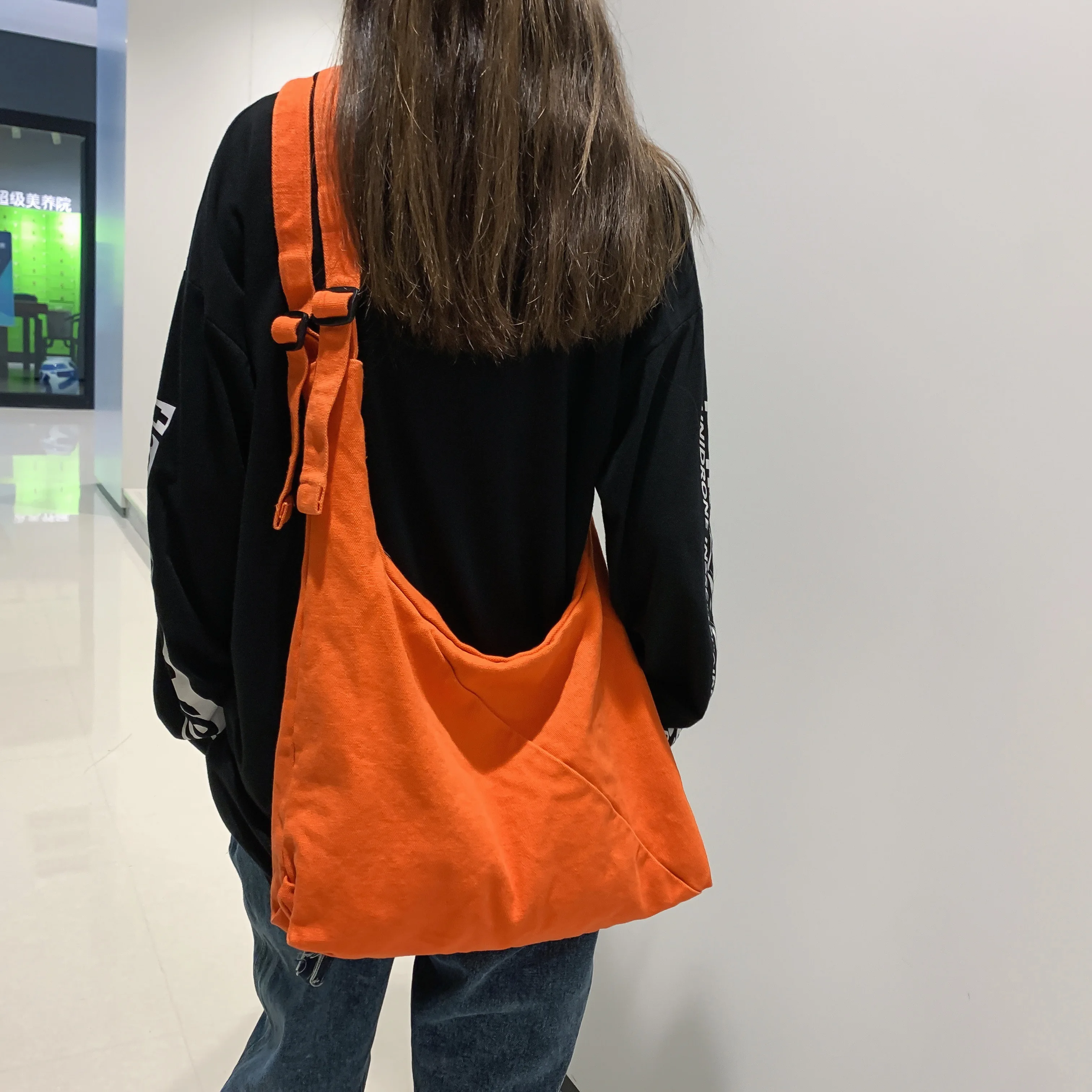 Women's Lazy Canvas Crossboday Bag Shoulder Bag Korean Retro University Leisure Shopping Bag Large Capacity Purses and Handbags
Women's Lazy Canvas Crossboday Bag Shoulder Bag Korean Retro University Leisure Shopping Bag Large Capacity Purses and Handbags