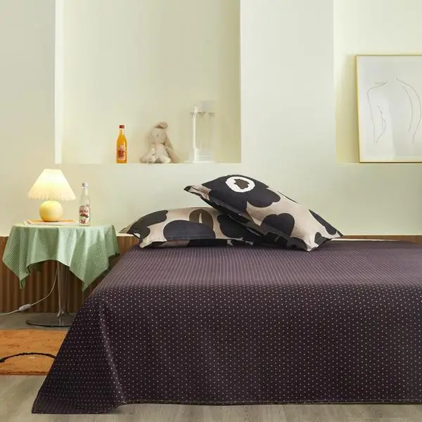 Bonenjoy 4 Pcs Bedding Set For Single Bed Queen Size Black Color Flowers pattern Duvet Cover And Pillowcase For Double Bed
Bonenjoy 4 Pcs Bedding Set For Single Bed Queen Size Black Color Flowers pattern Duvet Cover And Pillowcase For Double Bed