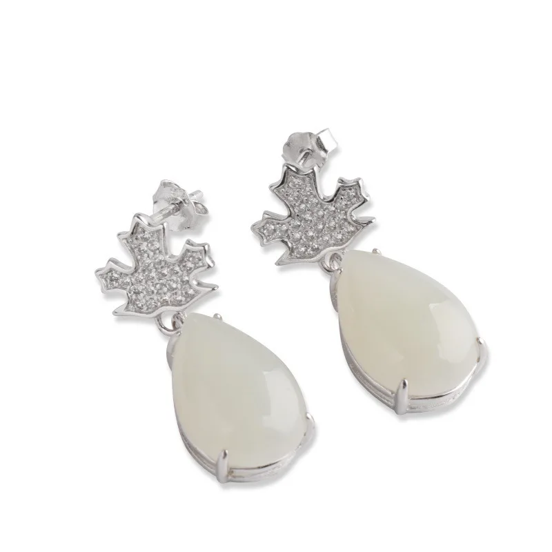 2020 Earings Fashion Jewelry Female Personality Jade Pendant With Certificate Of Original Maple Leaves Water Droplets Earrings 
2020 Earings Fashion Jewelry Female Personality Jade Pendant With Certificate Of Original Maple Leaves Water Droplets Earrings