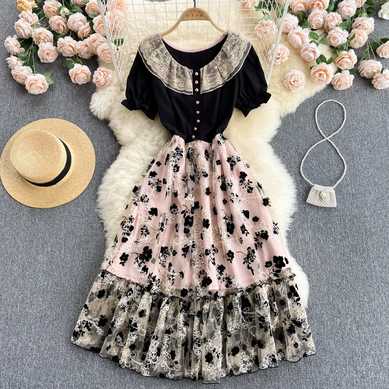 Sweet Lace Patchwork Floral Vestido Female Hebburn Style Short Sleeve Dress Women Mesh Embroidery O-neck Fairy Robe
Sweet Lace Patchwork Floral Vestido Female Hebburn Style Short Sleeve Dress Women Mesh Embroidery O-neck Fairy Robe