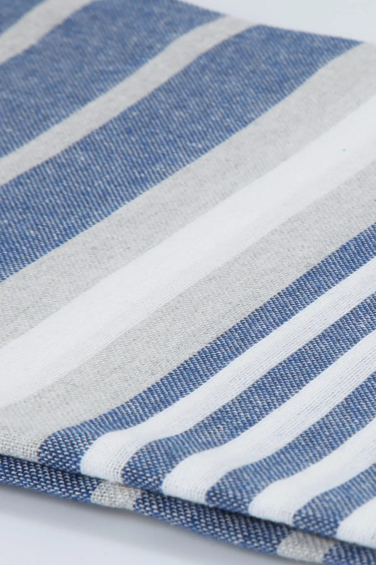 Beach Towel Loincloth Alesta Navy Blue-Gray Soft Textured Water Absorbing Quick Dry
Beach Towel Loincloth Alesta Navy Blue-Gray Soft Textured Water Absorbing Quick Dry