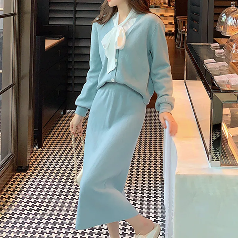 Long Sleeve Lace-Up V-Neck Pullover Knitted Sweater + High Waist Split Bodycon Skirt Autumn And Winter Fashion Two-Piece Sets
Long Sleeve Lace-Up V-Neck Pullover Knitted Sweater + High Waist Split Bodycon Skirt Autumn And Winter Fashion Two-Piece Sets