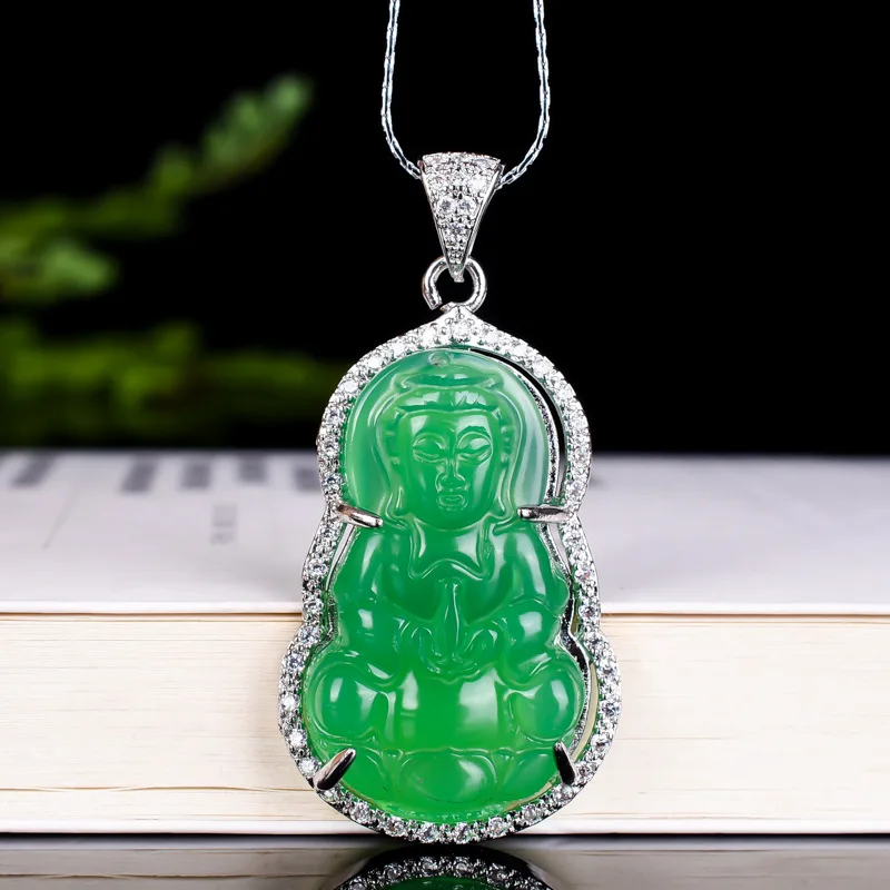 Natural Green Chalcedony Hand-carved Guanyin Pendant Fashion Boutique Jewelry Men and Women Agate Necklace Gift
Natural Green Chalcedony Hand-carved Guanyin Pendant Fashion Boutique Jewelry Men and Women Agate Necklace Gift