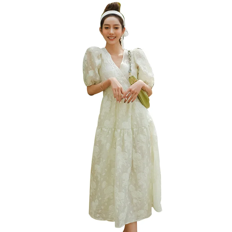 SuperAen 2021 Embroidery Jacquard Puff Sleeve Long Dress Summer New V Neck Office Lady Lace Dress
SuperAen 2021 Embroidery Jacquard Puff Sleeve Long Dress Summer New V Neck Office Lady Lace Dress