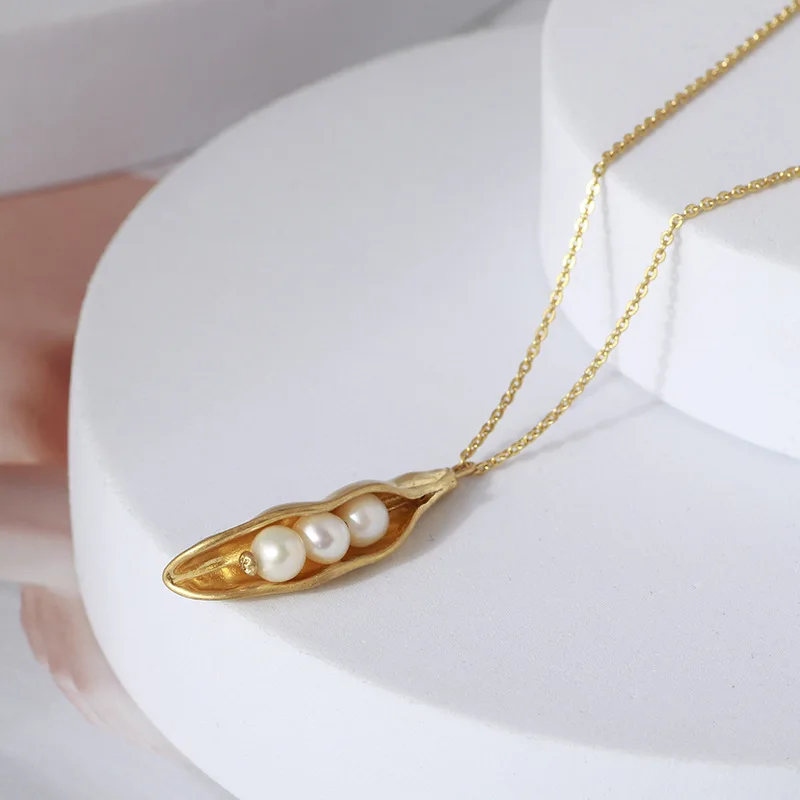 Plant Pearl Pod Pendnat Necklace For Women New Fashion Matte Gold Color Metal Noval Deisgn Fresh Water Pearl Gift Luxury Jewelry
Plant Pearl Pod Pendnat Necklace For Women New Fashion Matte Gold Color Metal Noval Deisgn Fresh Water Pearl Gift Luxury Jewelry
