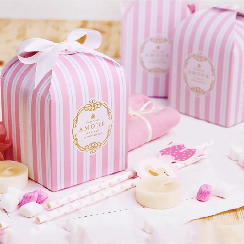 European Stripe Candy Box Wedding Favors Supplies Baby Shown Birthday Party Event Gift Pastry Packing Boxes Bag 8x8x8cm
European Stripe Candy Box Wedding Favors Supplies Baby Shown Birthday Party Event Gift Pastry Packing Boxes Bag 8x8x8cm