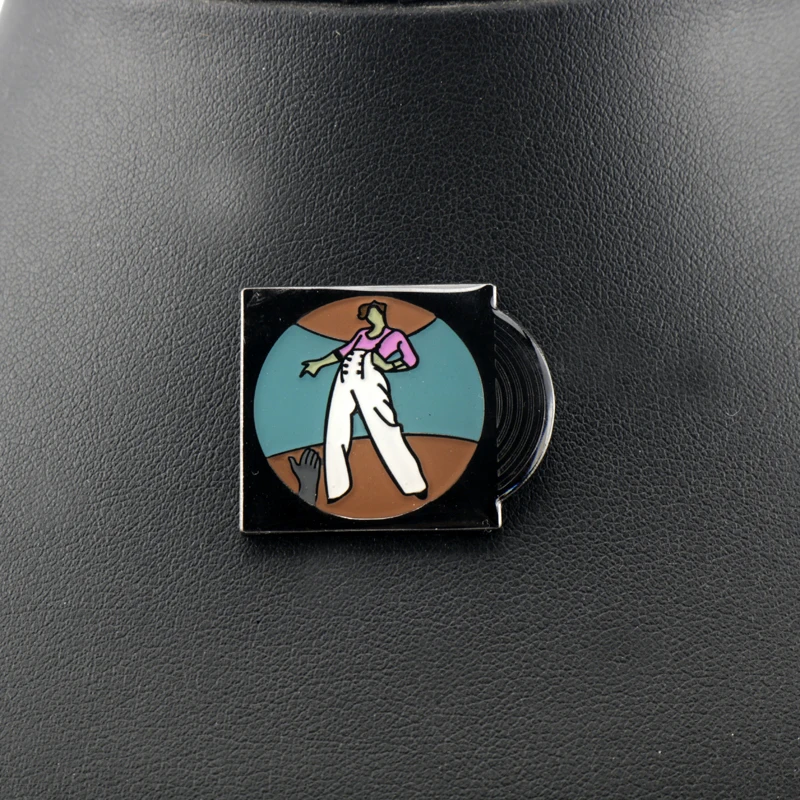 Singer Harry Styles Enamel Brooch 14 Types Zinc Alloy Lapel Pins Trinket Jewelry for Party Fans Accessory Cute Gifts 
Singer Harry Styles Enamel Brooch 14 Types Zinc Alloy Lapel Pins Trinket Jewelry for Party Fans Accessory Cute Gifts
