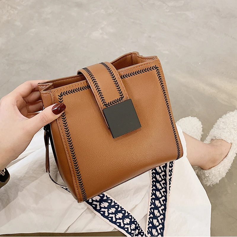 High quality bag for women fall / winter 2020 new fashion and versatile ins Crossbody net red retro Bucket Bag
High quality bag for women fall / winter 2020 new fashion and versatile ins Crossbody net red retro Bucket Bag