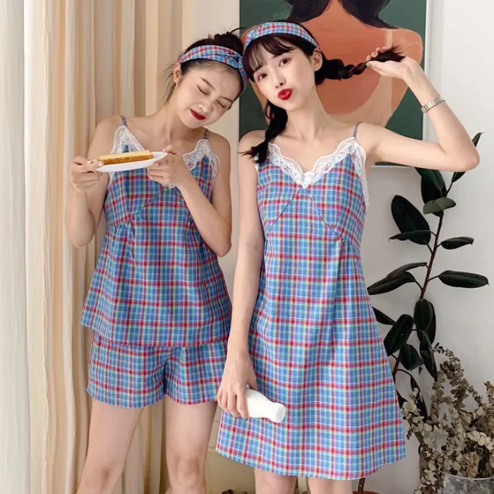 Korean Version Plaid Ladies Pajamas Two-piece Shorts and Vest Comfortable and Simple Sling Nightdress Fashion Home Service
Korean Version Plaid Ladies Pajamas Two-piece Shorts and Vest Comfortable and Simple Sling Nightdress Fashion Home Service